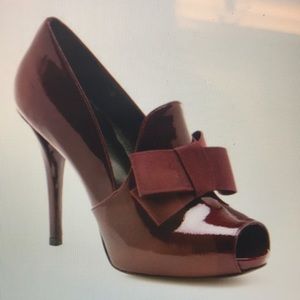 Brand New Stuart Weitzman patent shoes size 6.5